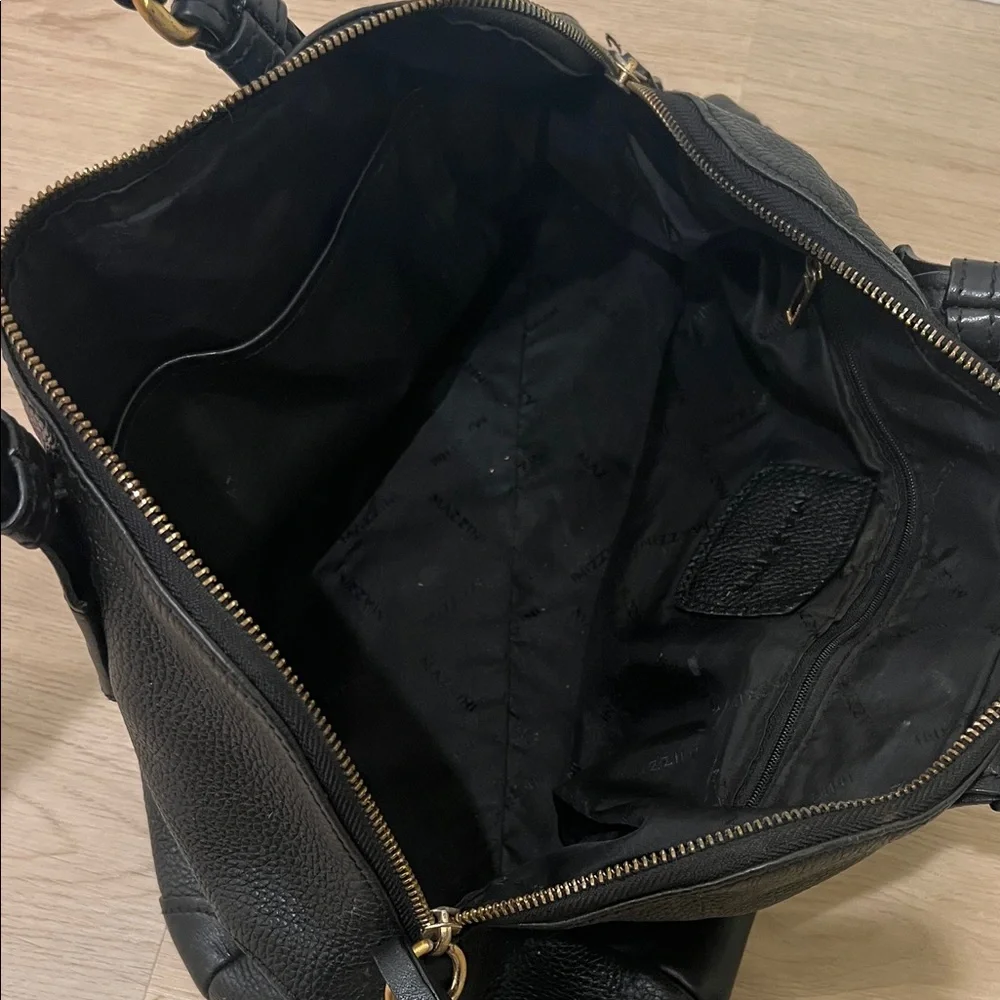 Mazzini Black Leather Handbag